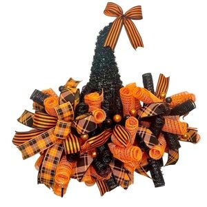Festive Halloween Wreath with Orange and Black Accents